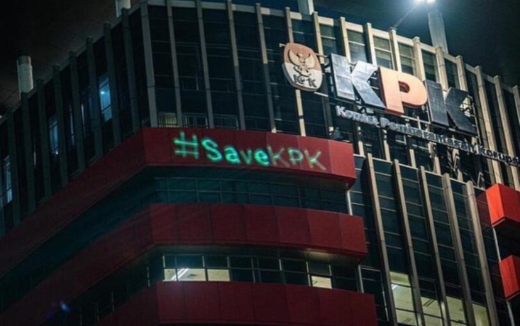 Gedung Merah Putih KPK. Foto: Greenpeace/ Jurmasyanto Sukarno.