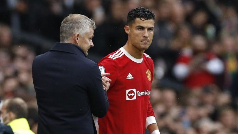 C. Ronaldo bermuka kesal saat laga MU vs Everton, Sabtu (2/10) malam.