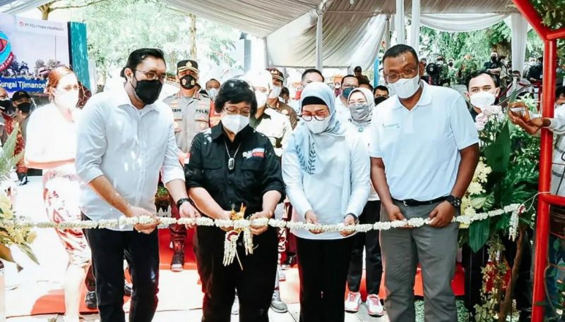 Meneteri KLHK, Siti Nurbaya saat meresmikan Ekoriparian Taman Tjimanoek Indramayu pada, Senin, 13 Desember 2021.