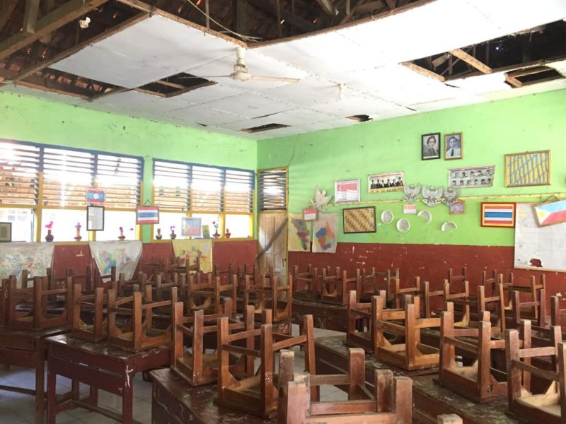 SD Negeri Dukuh Indramayu di lingkungan sekitar Desa Dukuh, Kec/Kab. Indramayu, Jawa Barat. (foto: dok. tjimanoek)